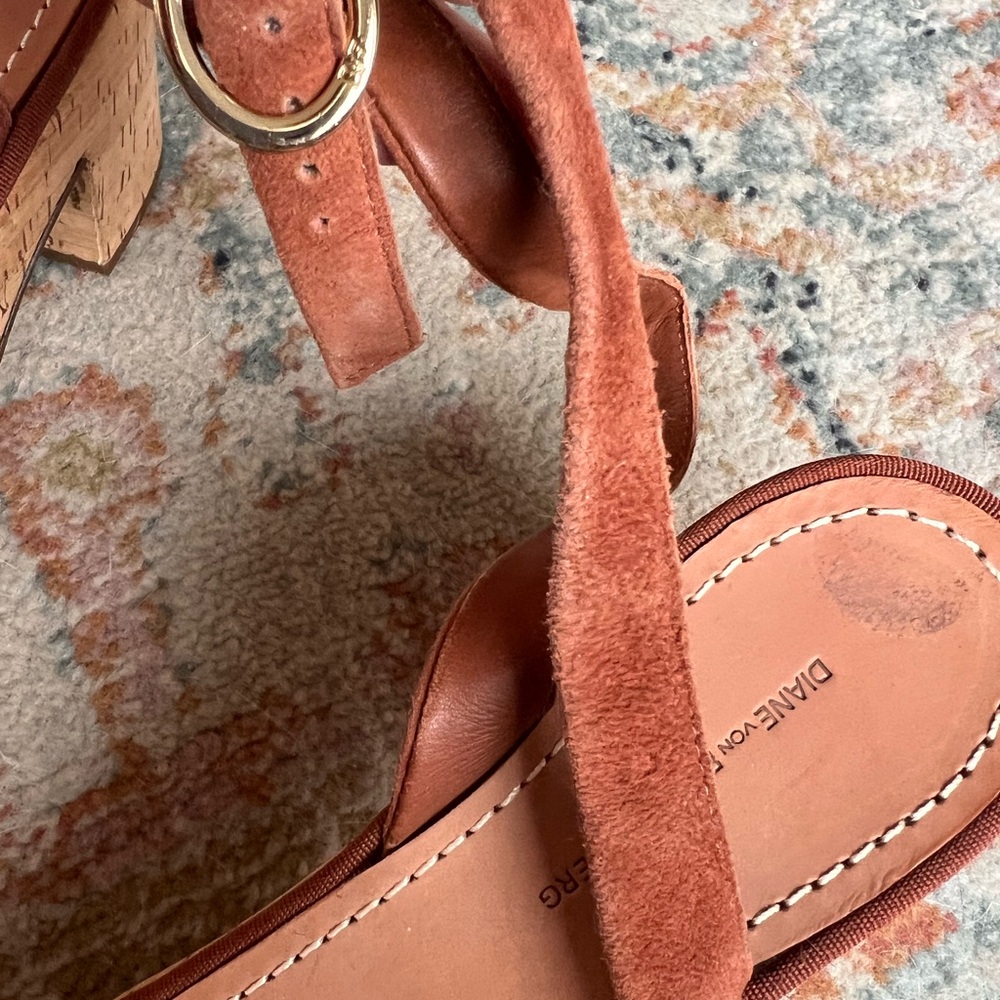 Diane von Furstenberg Tan Suede Cork Platform Sandals Ankle Strap 9.5 - Picture 8 of 8